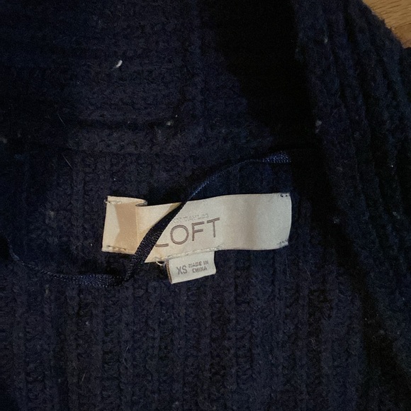 Oversized Navy Knit Sweater with Pockets - Picture 2 of 5